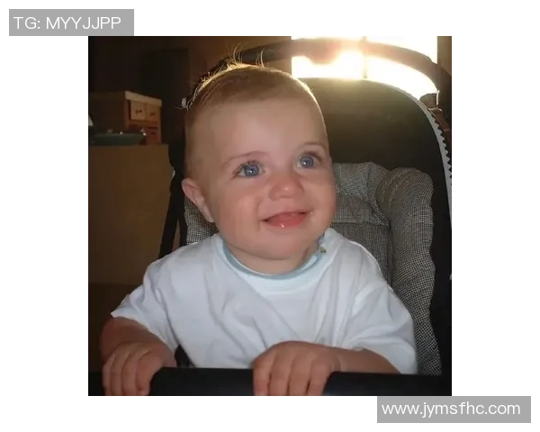 足球巨星的萌娃们欢乐互动 搞笑时刻萌翻全场 超级可爱不容错过