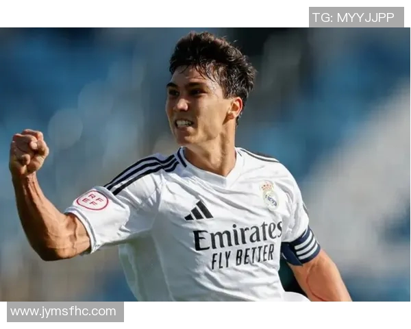 世界足坛5号位球星大揭秘:从历史巨星到当代先锋的辉煌之路 世界足坛5号位球星大揭秘:从历史巨星到当代先锋的辉煌之路