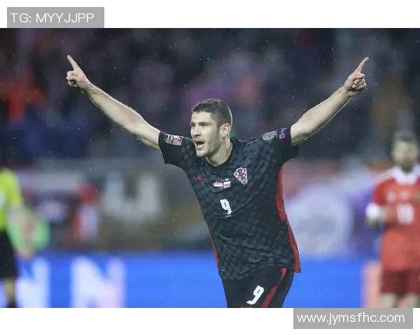 俄罗斯足球9号球员的传奇之路与荣耀时刻解析 俄罗斯足球9号球员的传奇之路与荣耀时刻解析